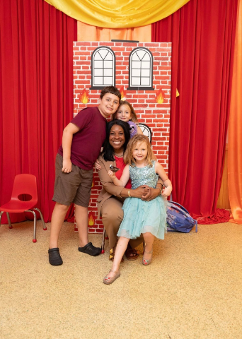 Bobette with children